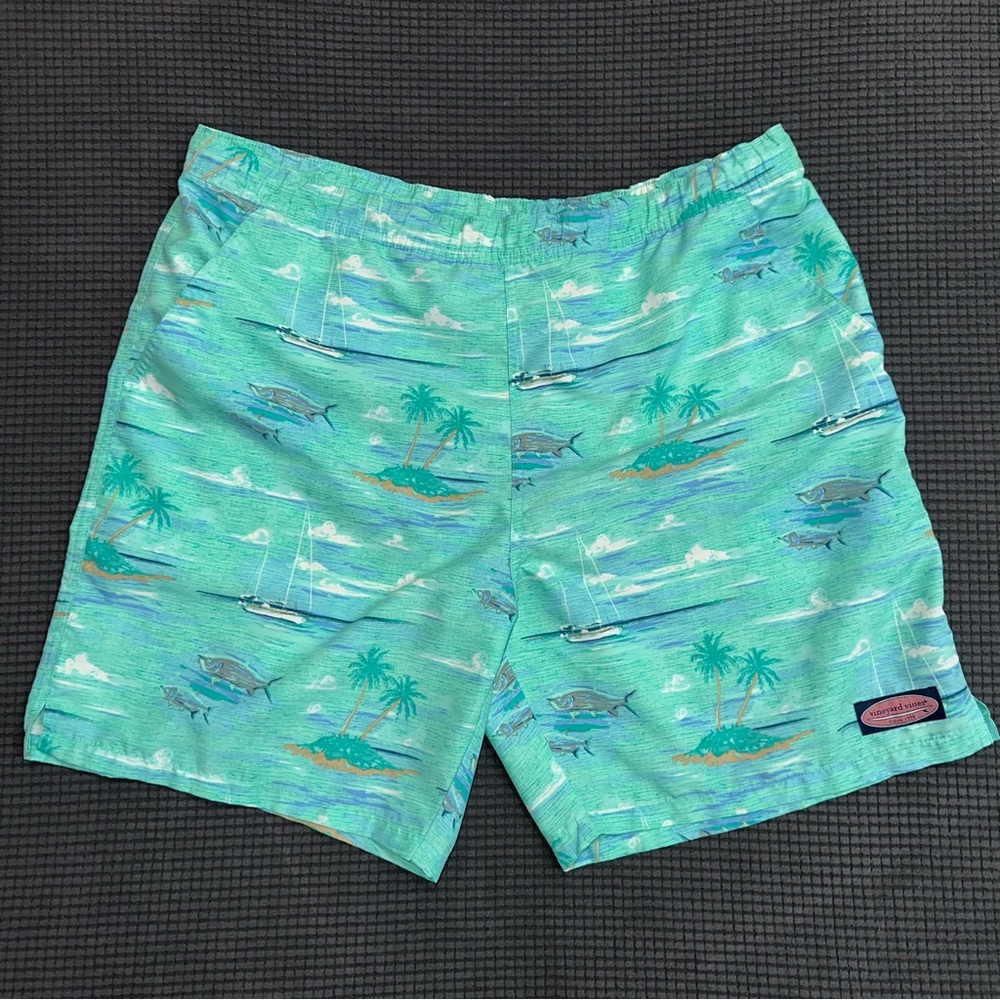 Vineyard Vines Mens Swim Trunks Medium Green Island Fish 7 Inseam